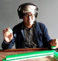 Hoang Tan Nguyen playing mahjong